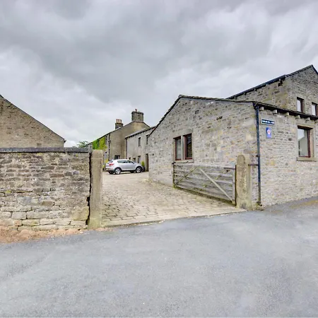 Holiday home Weavers View