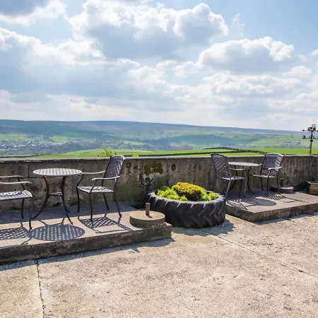 Weavers View Holiday home Cowling