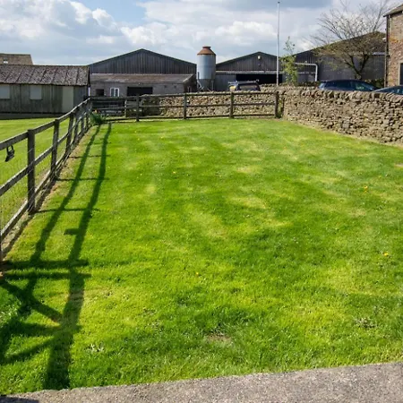 Holiday home Weavers View Cowling