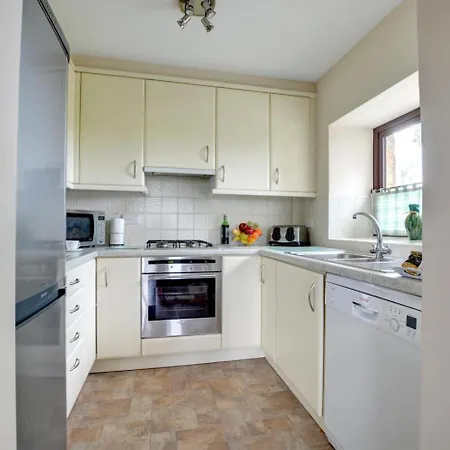 Holiday home Weavers View