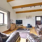Holiday home 2 Bed In Oc-ds238