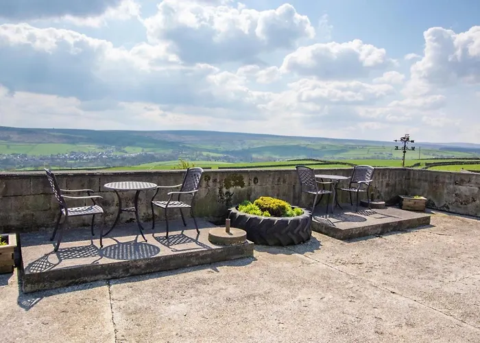 2 Bed In Oc-ds238 Cowling